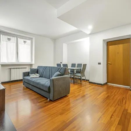 Casa Malva! Roomy & Colourful Flat Apartman La Spezia