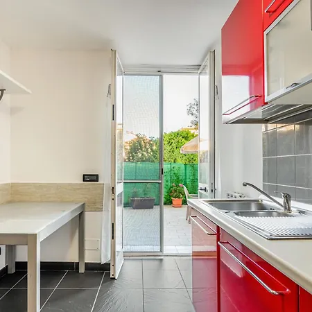 Apartman Casa Malva! Roomy & Colourful Flat