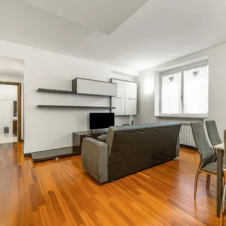 Apartman Casa Malva! Roomy & Colourful Flat *
