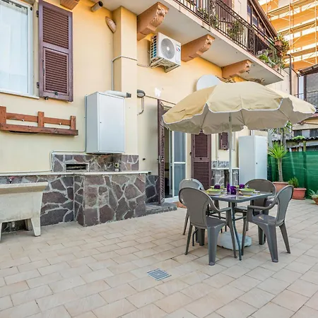 Casa Malva! Roomy & Colourful Flat Apartman La Spezia