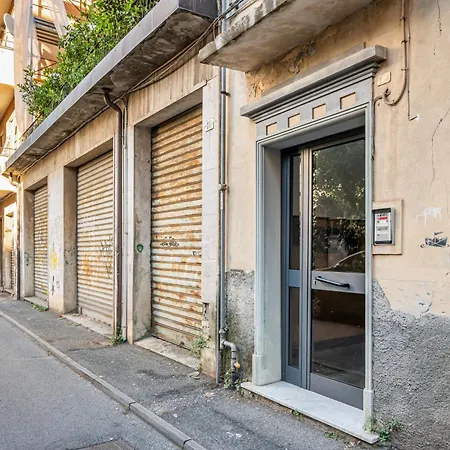 Apartman Casa Malva! Roomy & Colourful Flat La Spezia